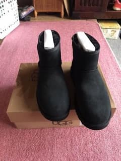 ヒロキング様専用☆新品 UGG ムートンブーツのサムネイル