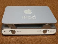 ジャンク】iPod shuffle 第2世代シルバー（ケーブル付・容量不明