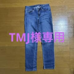 Calvin Klein Jeansのサムネイル