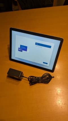 Surface Go 2 LTE i3/8/128GBバッテリー93%（53） - メルカリ