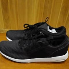Reebok　黒スニーカー27cmのサムネイル