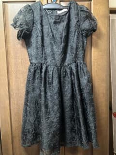 黒のパフスリーブレースミニワンピース　ドレスのサムネイル