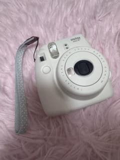 FUJIFILM instax mini 8+ ホワイト 動作確認済みのサムネイル