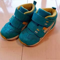 asics KIDS スニーカーのサムネイル