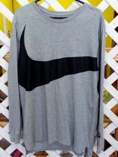 ナイキ ビッグスウォッシュ 長袖Tシャツのサムネイル