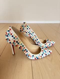 Christian Louboutin スタッズ パンプスのサムネイル