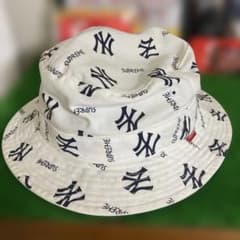 supreme×NYヤンキース❗️ バケットハット ML❗️ - メルカリ