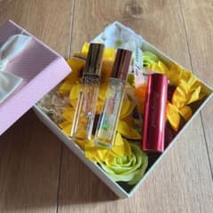 新品未使用カイリジュメイ　リップ グロス 3本セット　プレゼントボックス付きのサムネイル