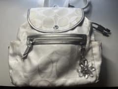 COACH シグネチャー リュック ホワイト　超美品のサムネイル