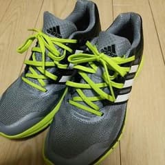 アディダス   ランニングシューズのサムネイル