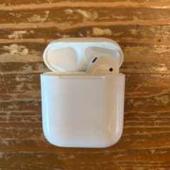 airpods 第一世代　充電ケース& 右耳のみですのサムネイル