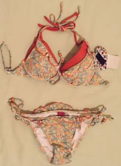 新品　リバティ　水着 ビキニ 花柄のサムネイル
