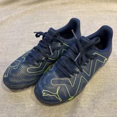 PUMA 室内用サッカーシューズ 21センチのサムネイル