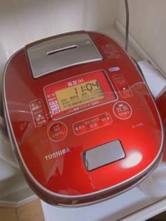 炊飯器 TOSHIBA RC-10VRL ディープレッドのサムネイル