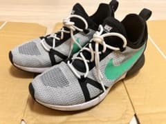 Nike スニーカーのサムネイル