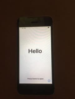 ジャンク品　iPhone se Space Gray 32 GB SIMフリーのサムネイル