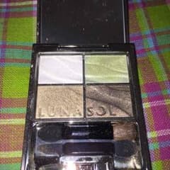 ルナソル アイシャドウのサムネイル
