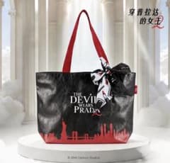 プラダを着た悪魔2 トートバッグ スカーフ付 海外 - メルカリ