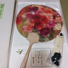 お値下げ】高島屋名物大うちわ バラ 伊藤清栄 - メルカリ