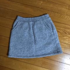 ユニクロ ボアスカート130㎝のサムネイル
