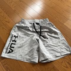 UA  アンダーアーマー　ハーフパンツのサムネイル