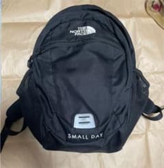ノースフェイス　small day  キッズリュック　ブラックのサムネイル