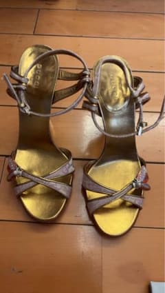 GUCCI サンダル 35C ゴールド ピンク GG柄のサムネイル