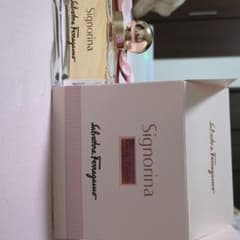 Salvatore Ferragamo Signorina１０0ml 香水のサムネイル
