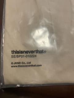 イルさん専用　this is never that ✖️DIKIES コラボTのサムネイル