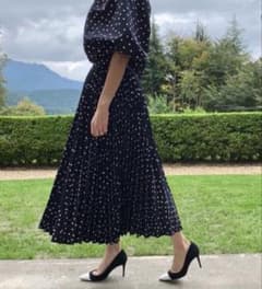 美品】【完売】ツルバイマリコオイカワ Francescaドットプリーツ