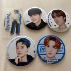 TREASURE DOYOUNG ドヨン 缶バッジ クリアカード セットのサムネイル