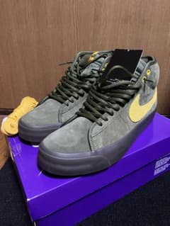 NIKE SB ANTI HERO NIKE ZOOM BLAZER MIDのサムネイル