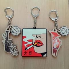 【ヨルシカ】一人称キーホルダー《櫂、火葬、啄木鳥》のサムネイル