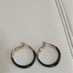 ピアスのサムネイル