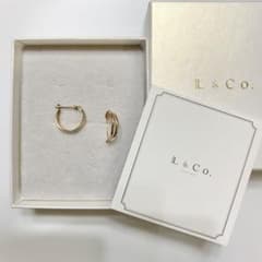 【現行品・未使用】 L &Co. K10 2連風 フープピアス 28600円 現行品・未使用】 L &Co. K10 2連風 フープピアス 28600円 - メルカリ
