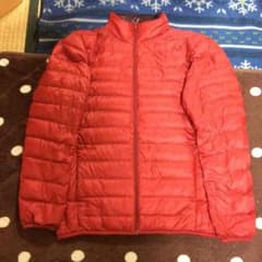 UNIQLOウルトラライトダウン赤色のサムネイル