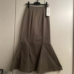 新品未使用　LILY BROWN マーメイドスカート　リリーブラウン　カーキ