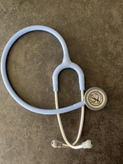 Littmann Classic III 聴診器 箱付き　看護師　救急救命士のサムネイル