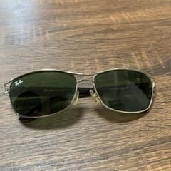 Ray-Ban サングラスのサムネイル