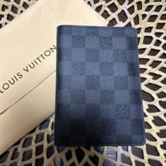 ピ*き様 Louis Vuitton ダミエ グラフィット カードケースのサムネイル