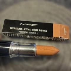 MAC ラストラス リップスティック 555 フェムモメノンのサムネイル