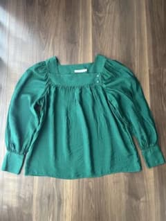 【お値下げ可能】moussy トップス　フレアのサムネイル
