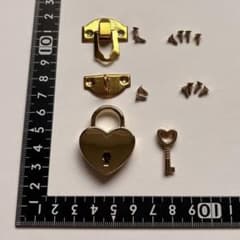 【新品未使用】ハート型南京錠 鍵付きセット DIY金具のサムネイル
