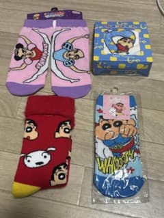 クレヨンしんちゃん　靴下　ミニタオルのサムネイル