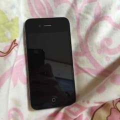 iPhone4S 美品 持ち歩き充電器付きのサムネイル