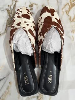 ZARA カウ柄 ハラコ　サンダル 39のサムネイル