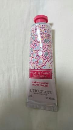 ロクシタン ハンドクリーム フローラル folie floraleのサムネイル