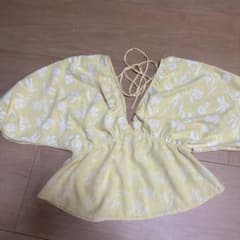 ZARA花柄 半袖 ブラウス イエローのサムネイル