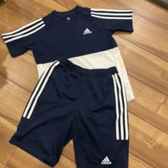 adidas 上下セット　140㎝のサムネイル