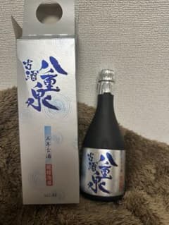 泡盛 八重泉 古酒 720ml ALC 44% 箱入りのサムネイル